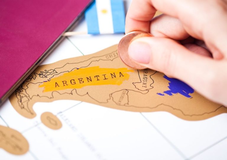 Argentine peso futures fall amid uncertainty ahead of IMF deal and currency policy