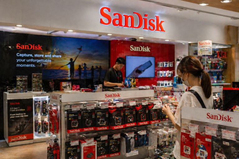 Sandisk stock is firing on all cylinders: is a day of reckoning coming?